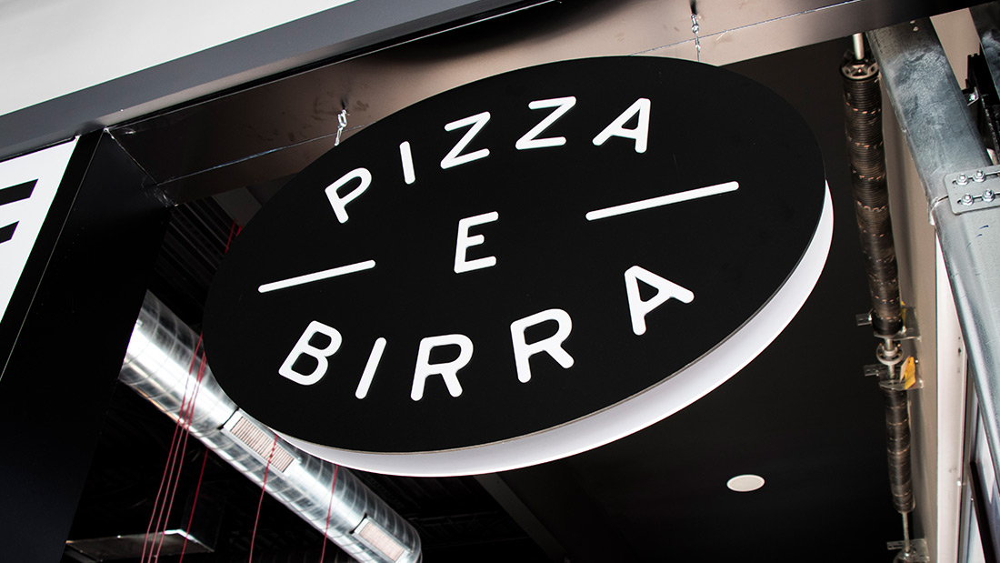 Pizza E Birra - Restaurant Sign